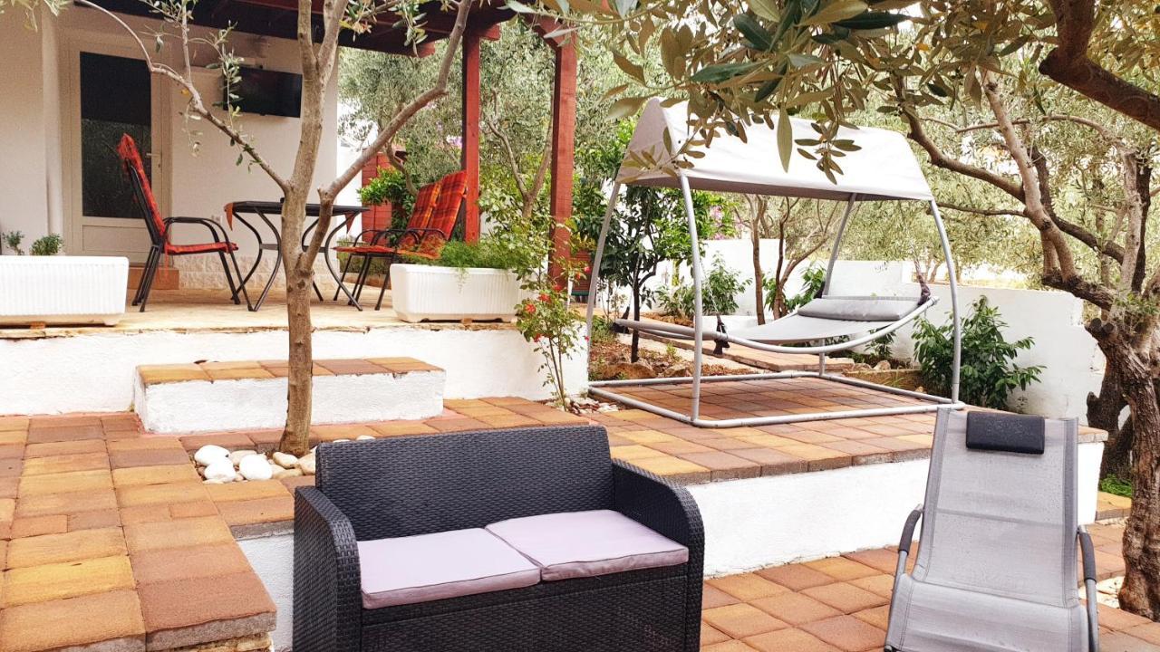 Vila House Oliva With Private Pool And Large Garden Stari Grad  Exteriér fotografie