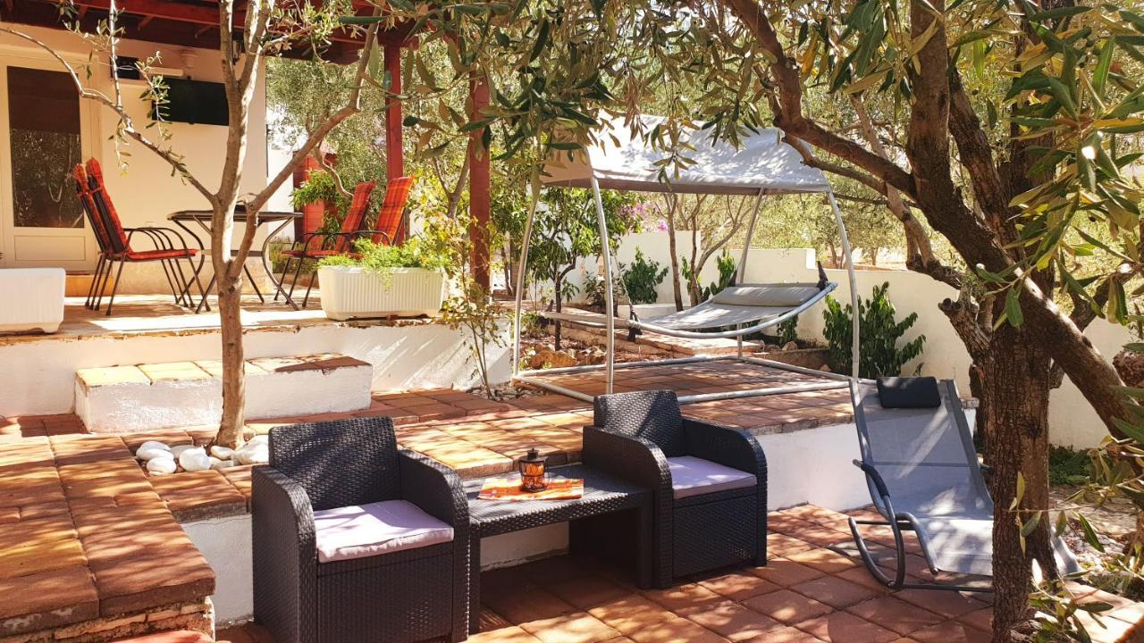 Vila House Oliva With Private Pool And Large Garden Stari Grad  Exteriér fotografie