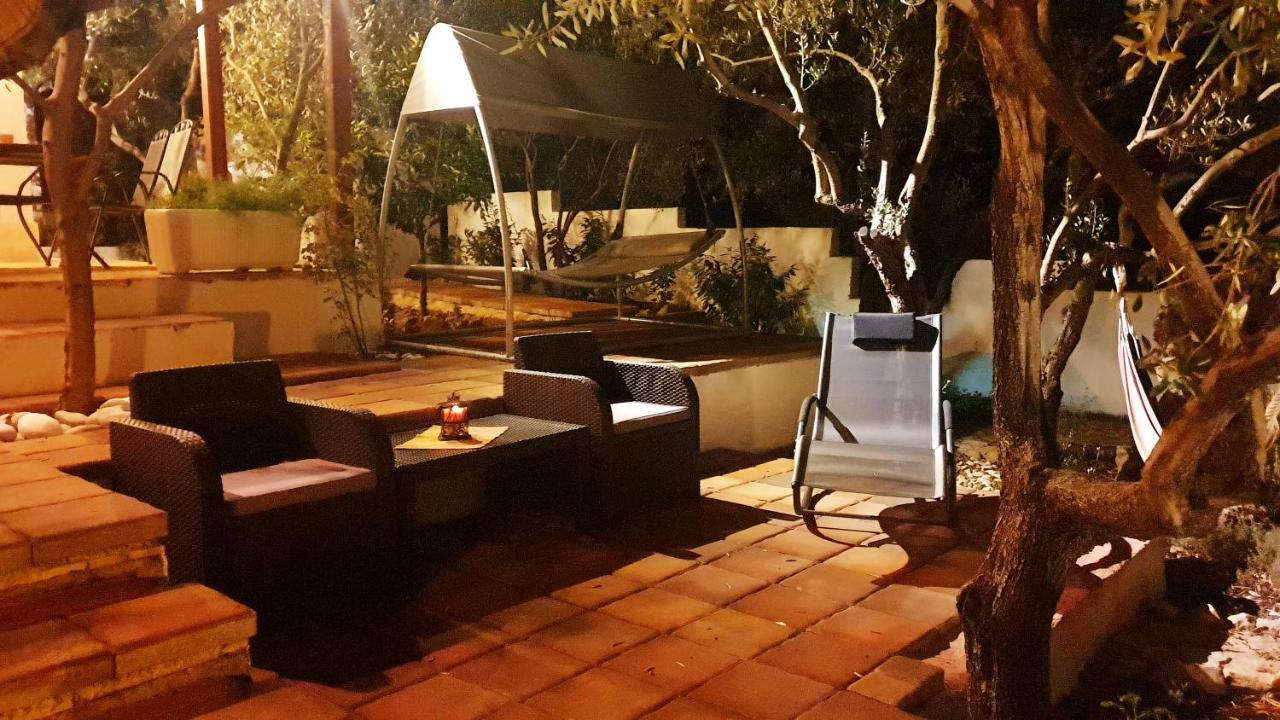 Vila House Oliva With Private Pool And Large Garden Stari Grad  Exteriér fotografie