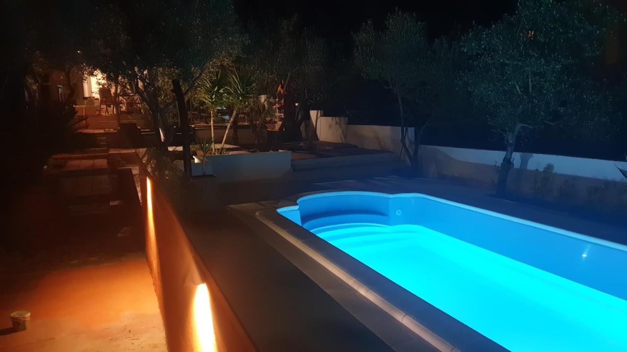 Vila House Oliva With Private Pool And Large Garden Stari Grad  Exteriér fotografie
