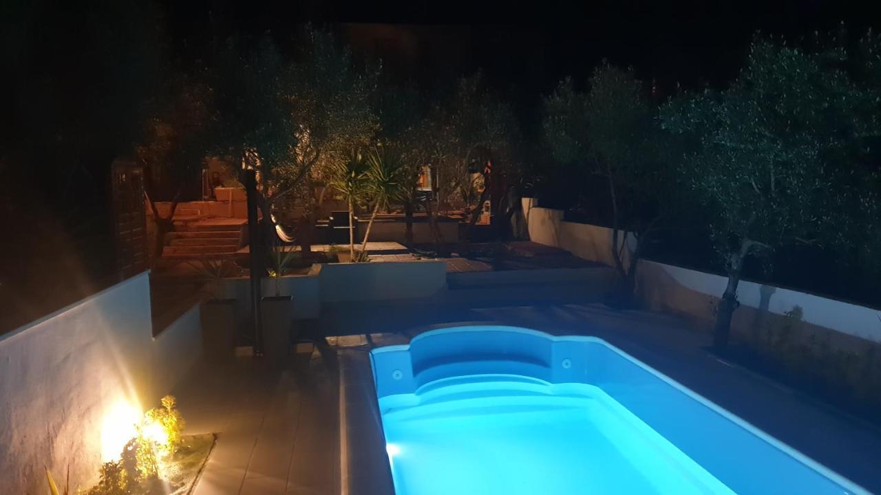 Vila House Oliva With Private Pool And Large Garden Stari Grad  Exteriér fotografie