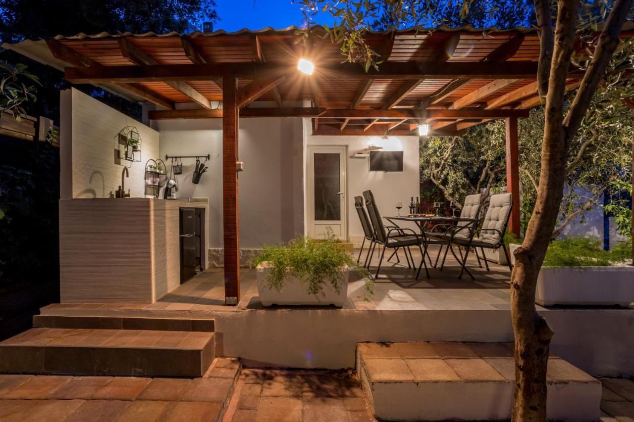 Vila House Oliva With Private Pool And Large Garden Stari Grad  Exteriér fotografie