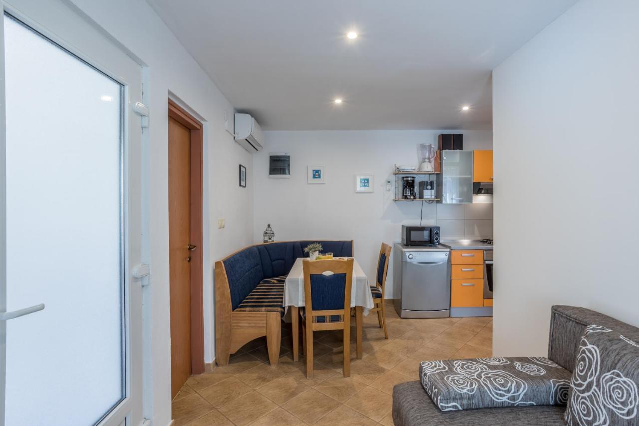 Vila House Oliva With Private Pool And Large Garden Stari Grad  Exteriér fotografie