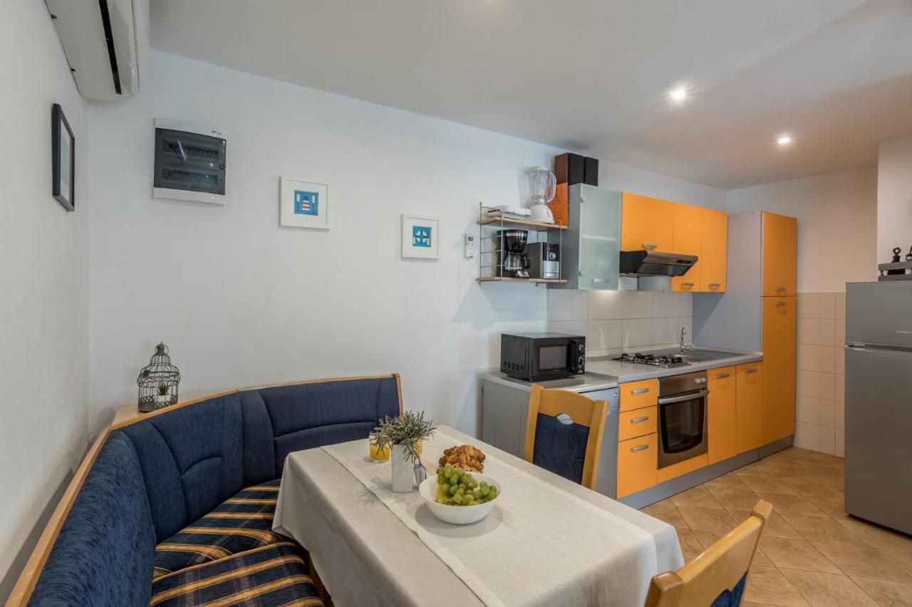 Vila House Oliva With Private Pool And Large Garden Stari Grad  Exteriér fotografie